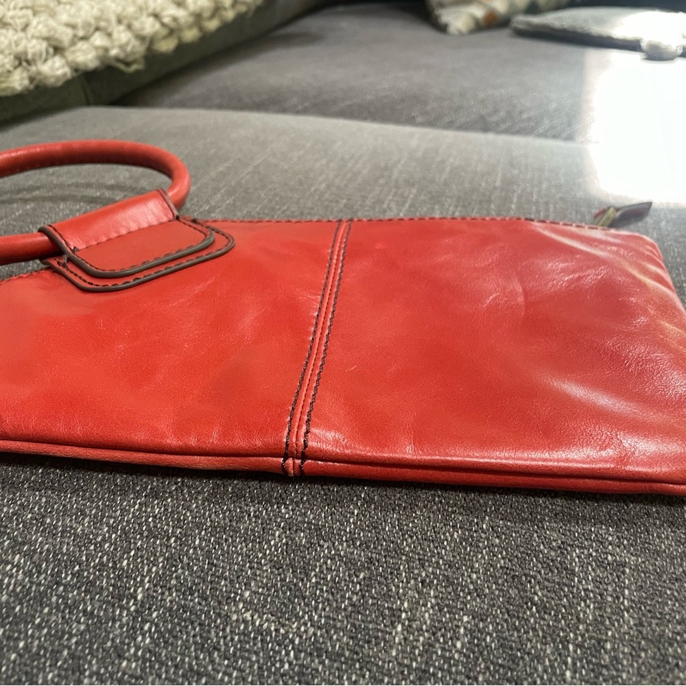 HOBO Sable wristlet. - Picture 5 of 6